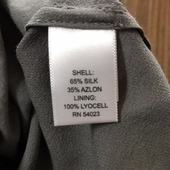 Banana Republic silk Dress - Picture 7 of 7